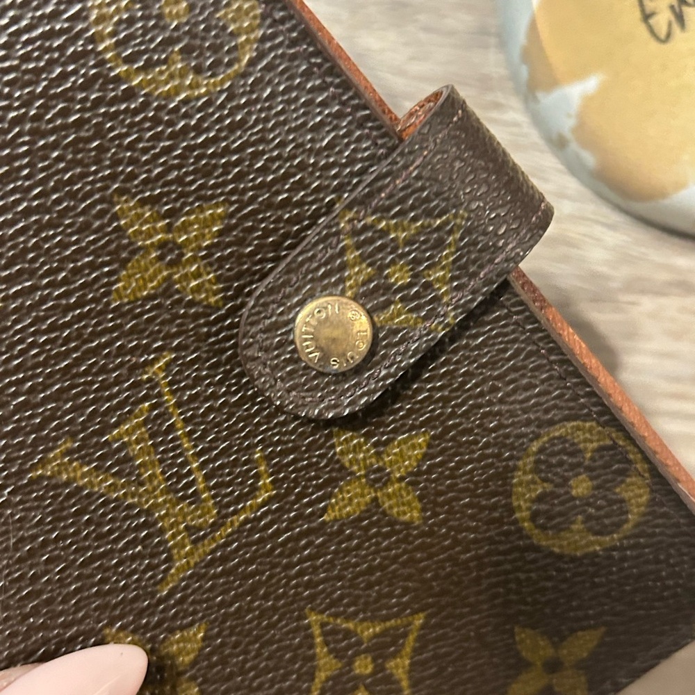 SOLD Louis Vuitton Monogram Agenda PM/Passport Holder - Picture 6 of 9
